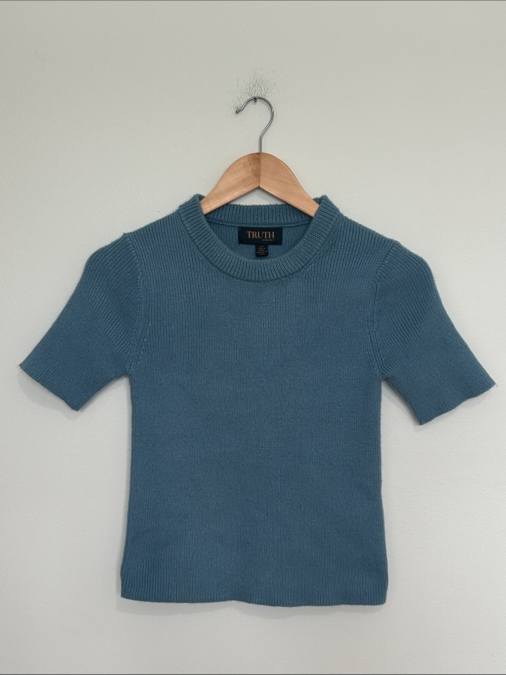 TRUTH Dusty Blue Short-Sleeve Knit Sweater Top Size Small EUC
